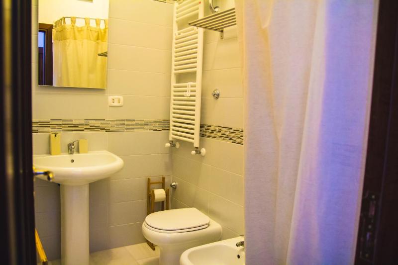 Double Room image 3