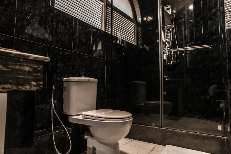Seahorse Hotel & Spa - image 2