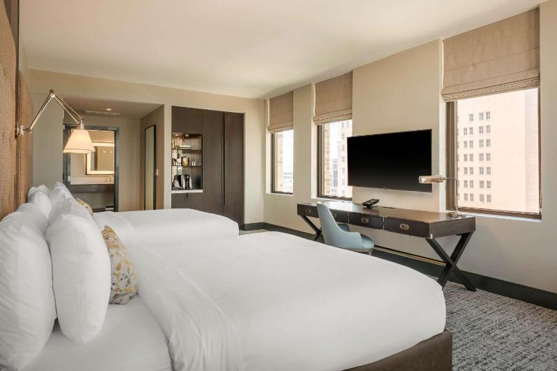 Cambria Hotel Houston Downtown Convention Center - image 36
