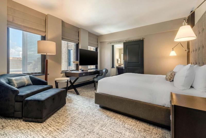 Cambria Hotel Houston Downtown Convention Center - image 31