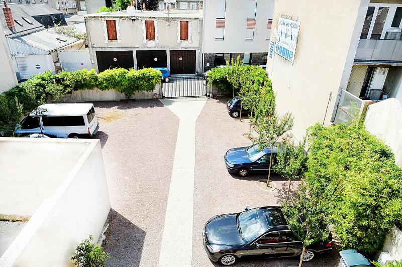 Hotel De Rosny - image 24