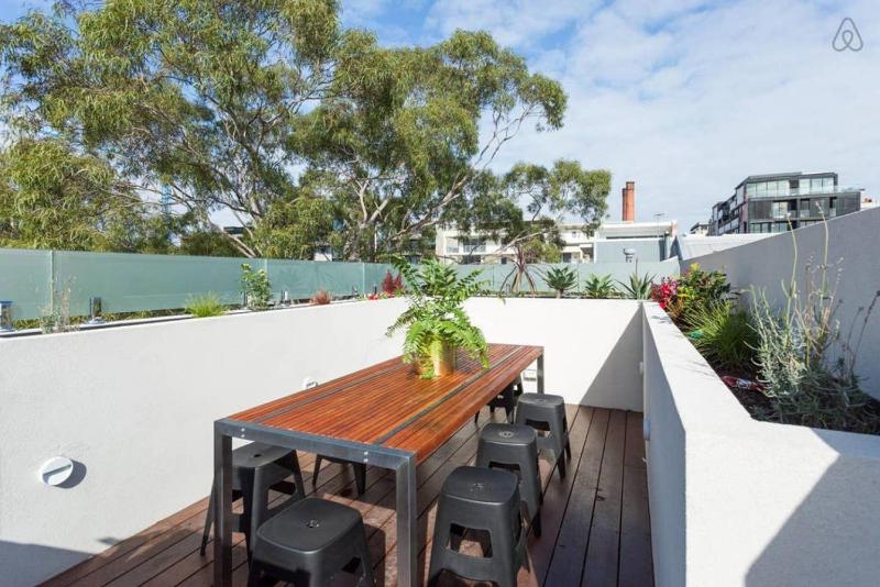 Lola Three Levels of Style with Rooftop Terrace - image 12