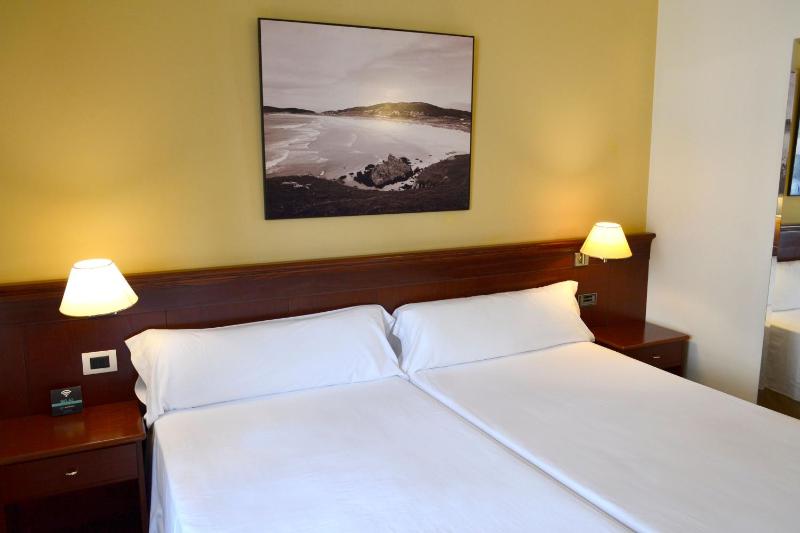 Budget Double or Twin Room image 2
