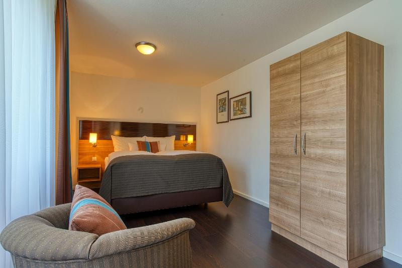 Standard Room, 1 Double Bed image 2