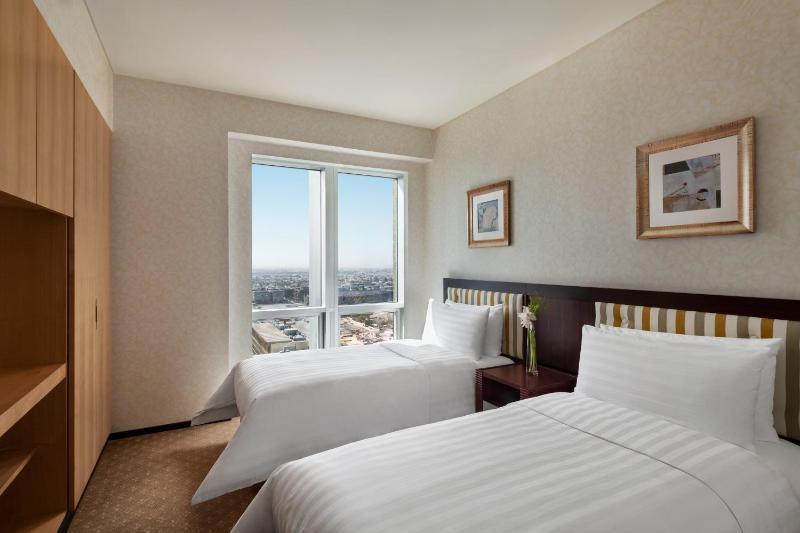 Three-Bedroom Apartment with Sea View image 3