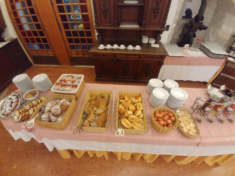 Hotel Vello d'Oro - image 13