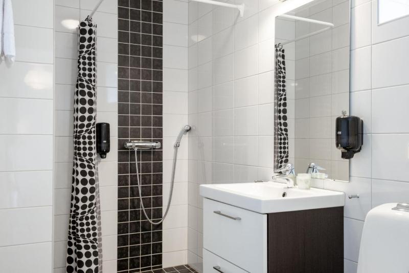 Single Room image 3