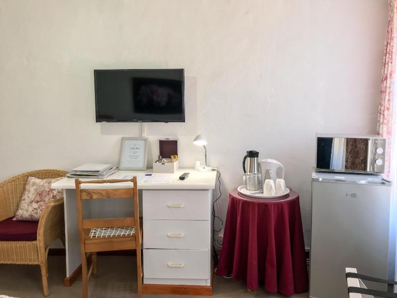  Double Room image 4