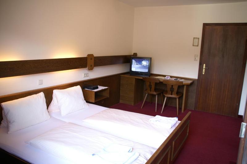 Standard Double Room image 2