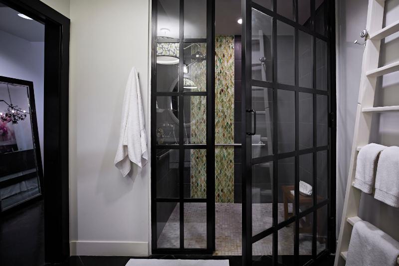 Double Room with Private Bathroom image 4