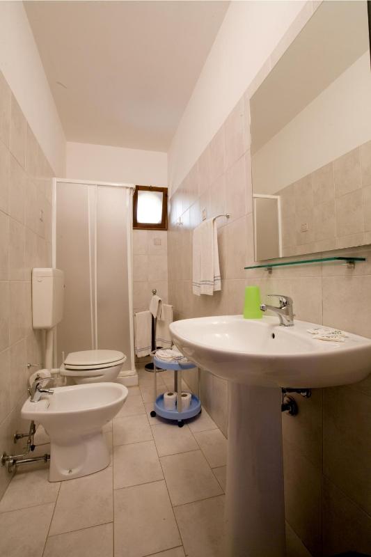 Aziyz Camere - image 2
