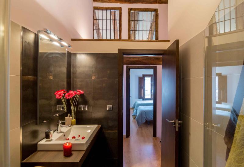 Two-Bedroom House image 4