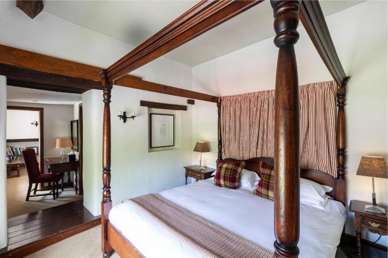 Deluxe Double Room image 4