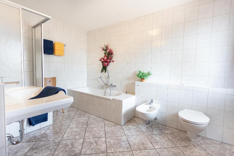 Triple Room image 3