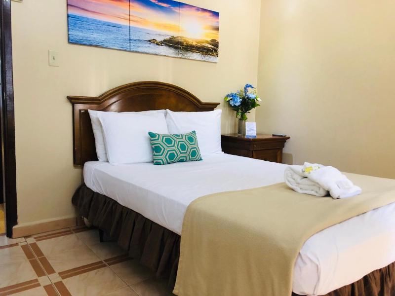 Budget Double Room image 3