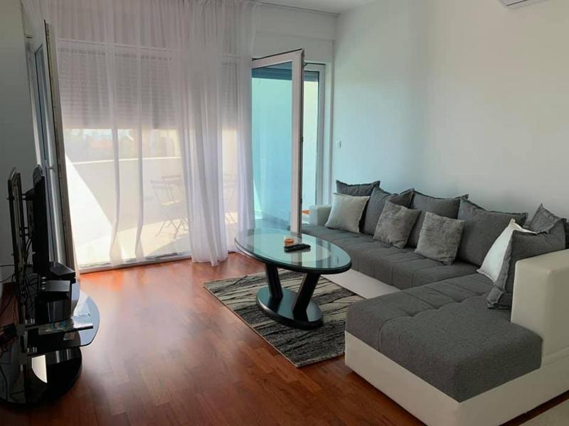 Apartment with Garden View image 4