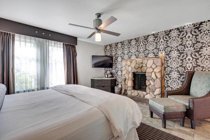 King Room with Fireplace