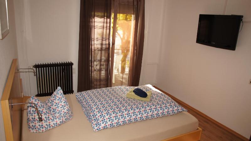 Standard Double Room with Private Bathroom image 3