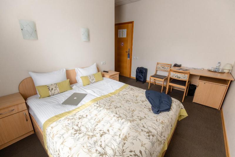Double Room image 4