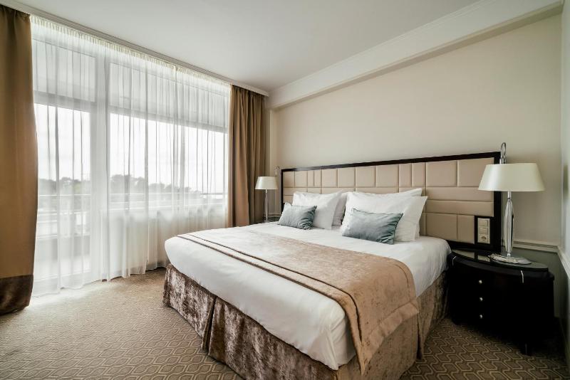 Executive Suite with Sea Wellness SPA Access image 2