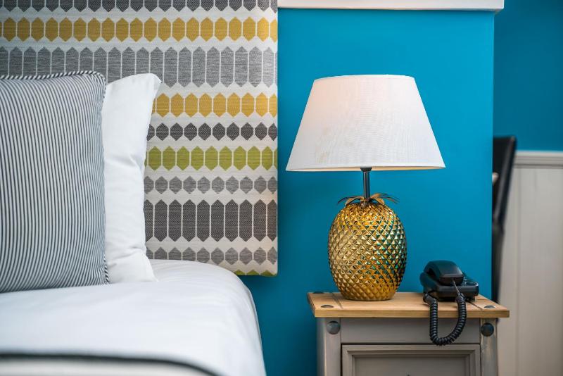 Single Room image 4