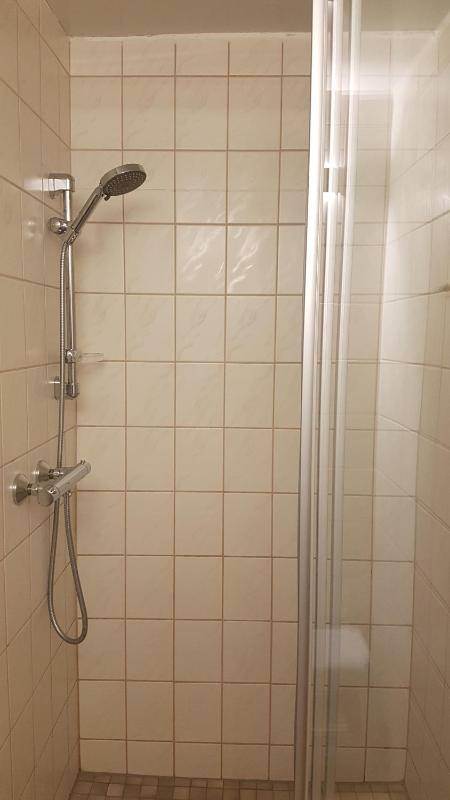 Double Room with Shared Bathroom image 4