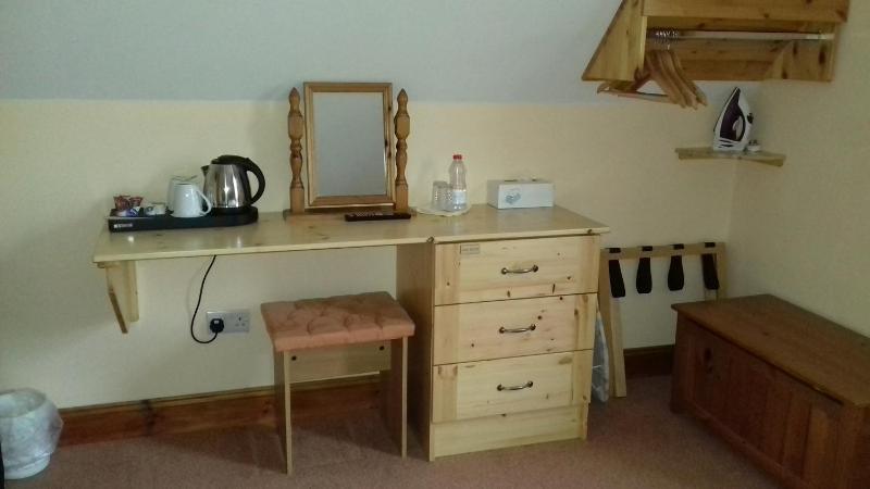 Standard Twin Room image 2