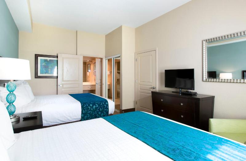 One-Bedroom Suite with Two Queen Beds (No Resort Fee) image 3
