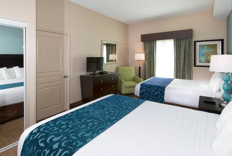 One-Bedroom Suite with Two Queen Beds (No Resort Fee) image 4