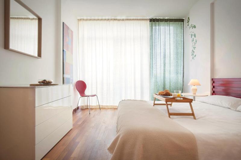 LA CHIARETTO SUITE - image 8
