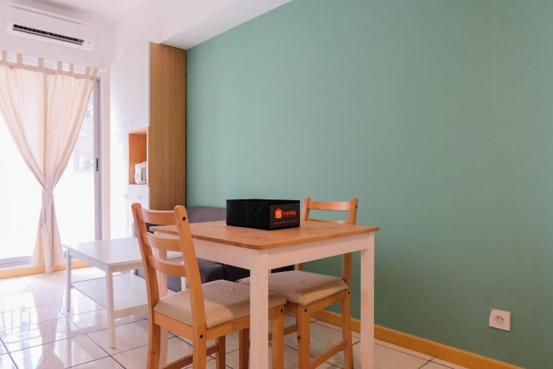 Comfortable 2BR Apartment Serpong M-Town Residence By Travelio - image 12