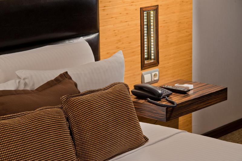 Standard Double Room image 2