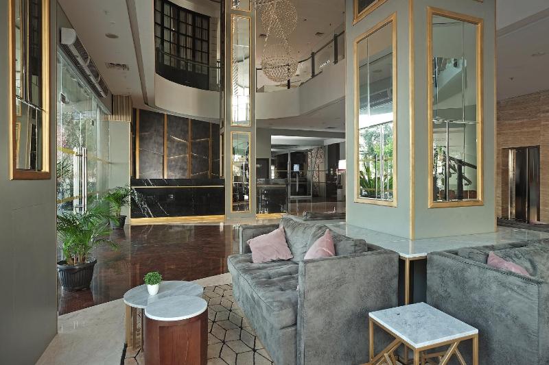 Grand Edge Hotel Semarang - image 10