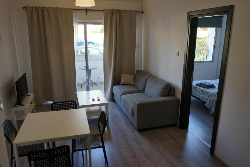Polyxeni Hotel Apartments - image 15
