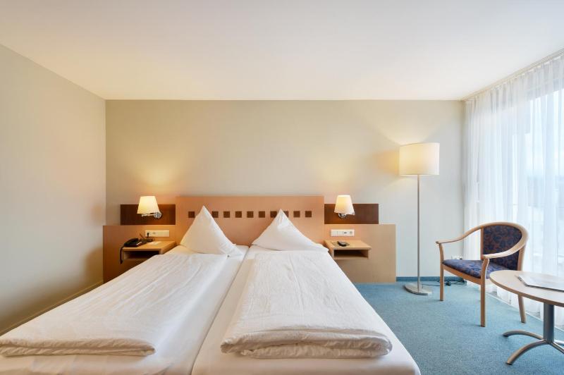 Single Room image 4