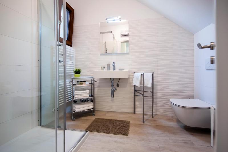 Apartments R - image 7