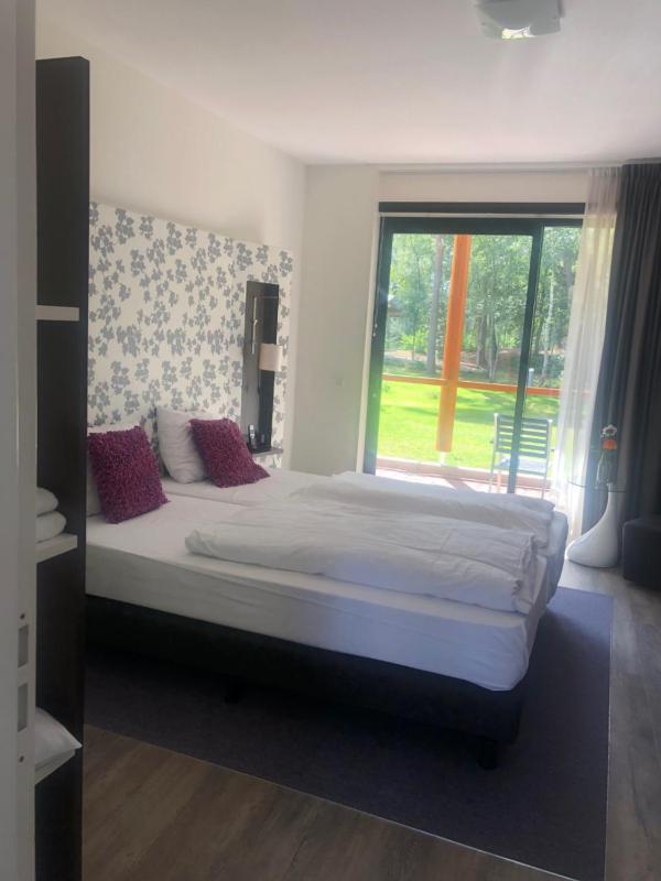 Comfort Double Room with Forest View image 4