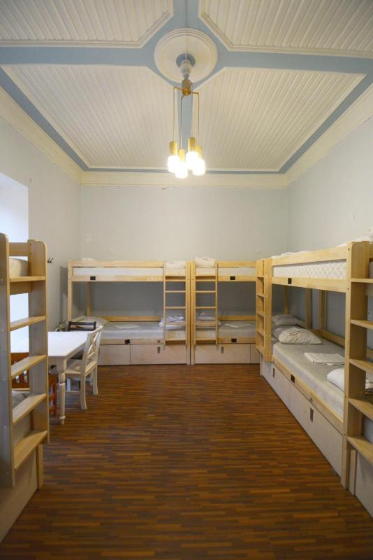 The Monks Bunk Hostel & Bar - image 4