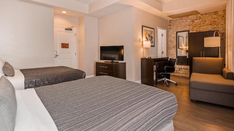 Best Western Plus St. Christopher Hotel - image 10