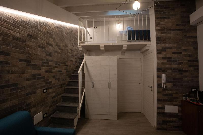 AL 54 Accommodation - image 45
