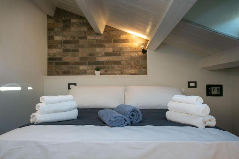 AL 54 Accommodation - image 32
