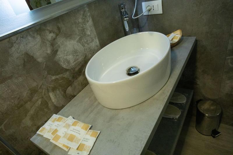 AL 54 Accommodation - image 8