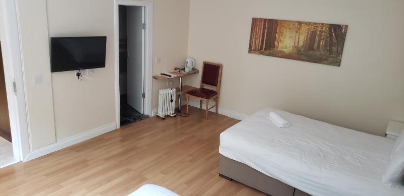 Standard Family Room image 1