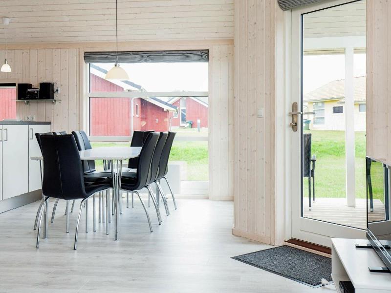 Three-Bedroom Holiday Home  image 2