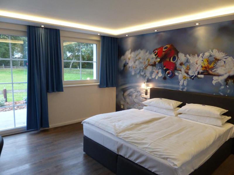 Single Room image 3