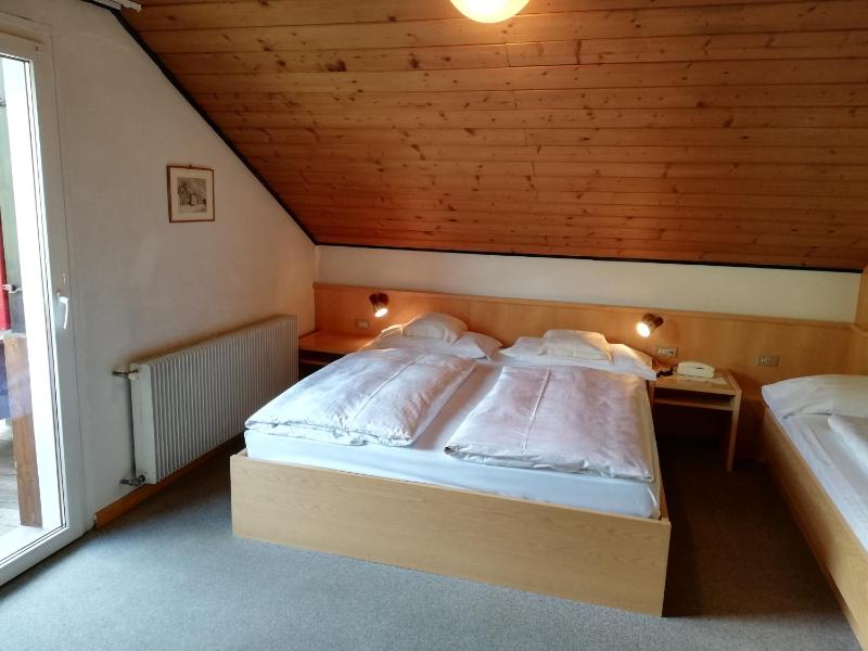 Superior Quadruple Room image 2