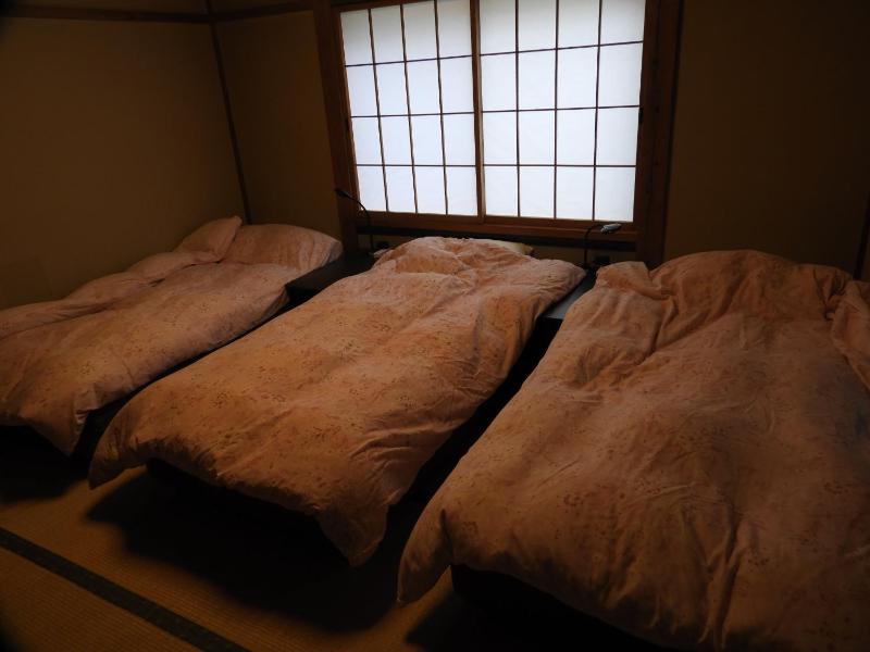 Hunter Lodge - image 32