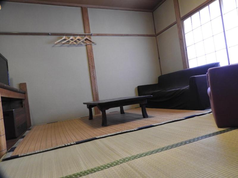 Hunter Lodge - image 22