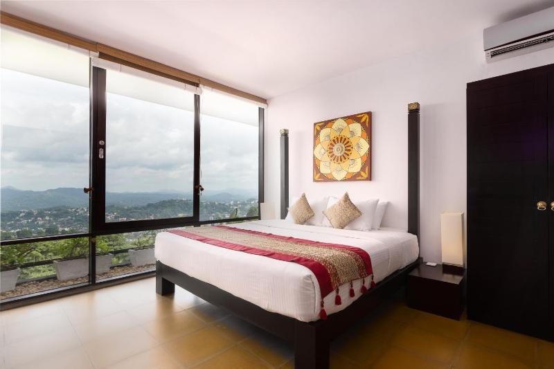 Penthouse Suite with 10% off on selected wines