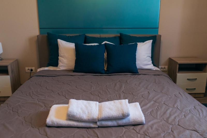 Suite with Hot Tub image 3